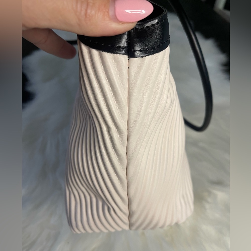 NEW Trendy Large Cream & Black Love Design Shoulder Tote Bag Purse - Picture 7 of 10